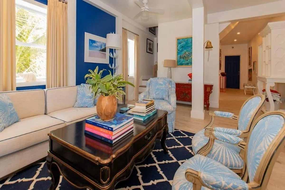 Holiday home The Little White House Home Governor's Harbour Bahamas